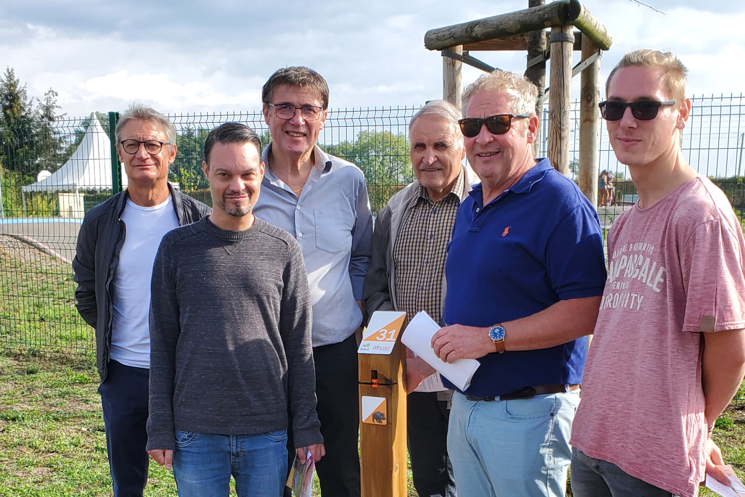 Sonnenhof- Groupe de personnes inauguration parcours orientation